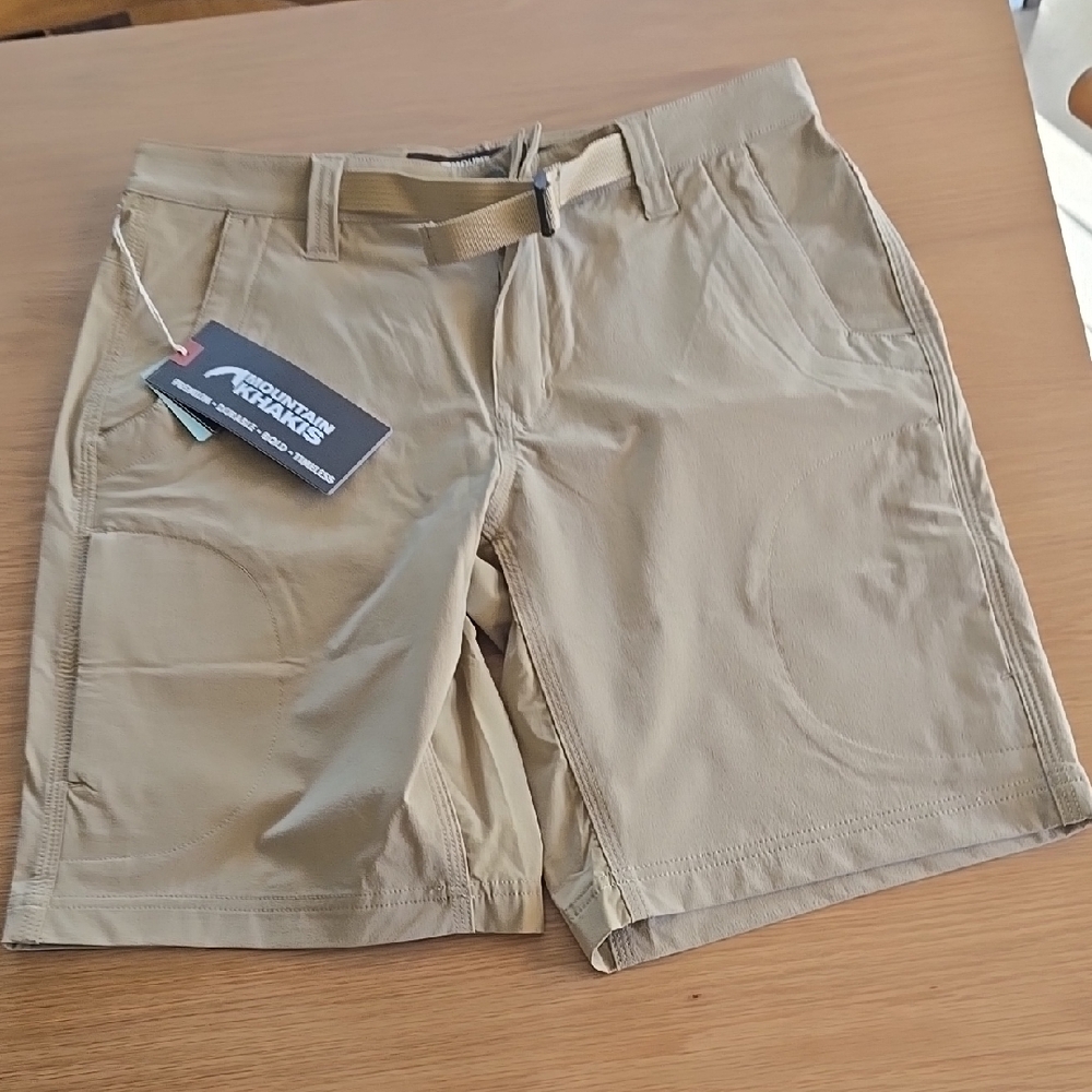 NWT Mountain Khakis Trail Chaser Shorts! Size 32b